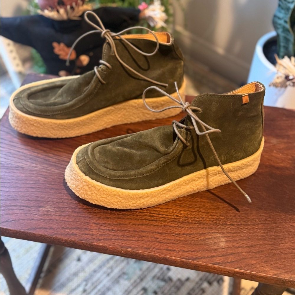 El Naturalista Dolmen 5920 Suede Desert Boots EU 40 / US Women’s 9 New